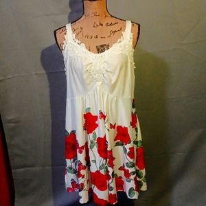 Size 1X White and Red Floral Dress